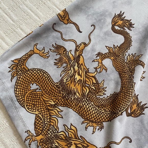 G Mini gold dragon dress. - Picture 5 of 8